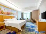 Standard Double room with city view
