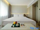 Deluxe Double Suite