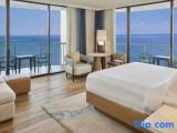 Rainbow Diamond Head Corner Double Hearing Accessible room oceanfront