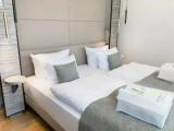 2 Bedrooms Apartment with land view