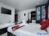 Standard Triple room with balcony
