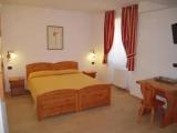 Standard Triple room with mountain view