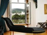Suite with mountain view