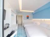 Classic Quadruple room with balcony