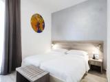 Standard Double room with partial sea view