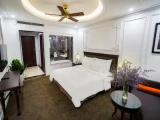 Suite with city view
