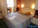 Standard Double room with partial view