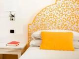 Superior Double room with balcony and with partial sea view
