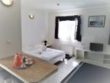 Standard Triple room with pool view