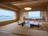 Suite oceanfront