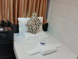 Standard Triple room with city view