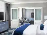 1 Bedroom Executive Club Level Double Suite