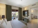 Luxury Triple Suite