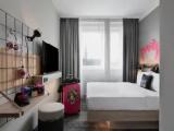 Moxy Sleeper Double room with city view