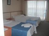 Standard Triple room with sea view