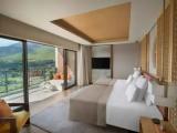 Premium Single Suite