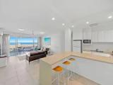 2 Bedrooms Apartment with ocean view