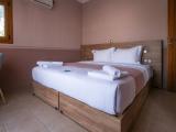 Standard Double room with balcony and with partial sea view