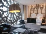 Suite with city view