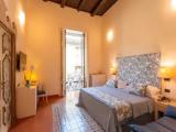 Comfort room with balcony
