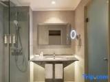 1 Bedroom Executive Club Suite
