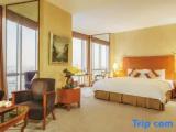 Junior Suite with harbour view