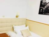 Standard Double room with city view