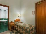 Standard Triple room with city view