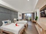 Deluxe Double room with pool view