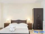 Standard Triple room with view