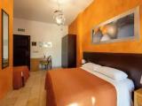 Standard Triple room with garden view
