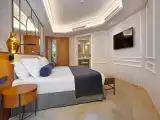 Prestige Twin Suite with pool view