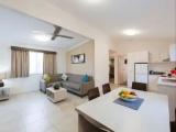 2 Bedrooms Sextuple Villa