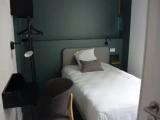 Standard room with courtyard view