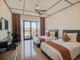 Deluxe Double room with balcony and with city view