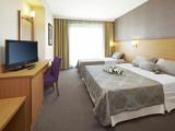 Triple room with partial sea view