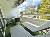Comfort room with garden view