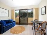 Deluxe Single Suite