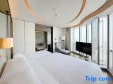 Executive Family Suite with city view