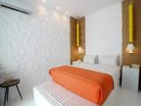 Comfort room with sea view