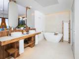 Suite oceanfront