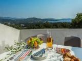 1 Bedroom Apartment with sea view