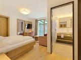 2 Bedrooms Standard Family room with balcony