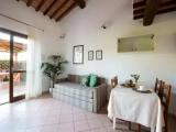 4 Bedrooms Apartment