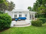 2 Bedrooms Villa beachfront