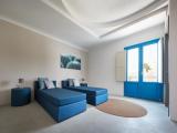 Deluxe Quadruple Family room