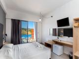 Sharing Pool Room