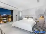 Suite with city view
