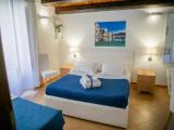 Standard Triple room with balcony