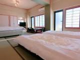 Standard Triple room with balcony
